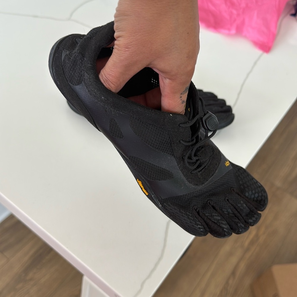 Vibram FiveFingers (14M0701) Size 7.5-8 KSO EVO Training Shoes EU 39